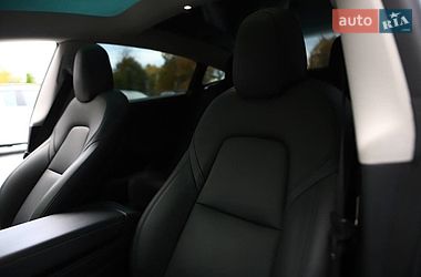 Седан Tesla Model 3 2023 в Дрогобыче