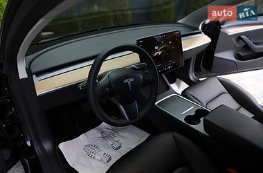 Седан Tesla Model 3 2023 в Дрогобыче