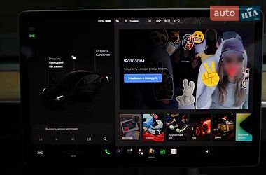 Седан Tesla Model 3 2023 в Дрогобыче