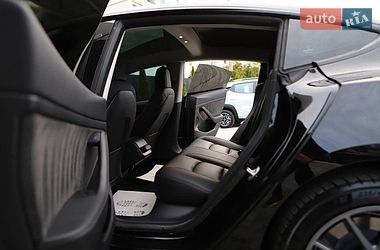 Седан Tesla Model 3 2023 в Дрогобыче