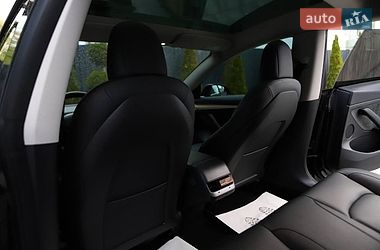 Седан Tesla Model 3 2023 в Дрогобыче