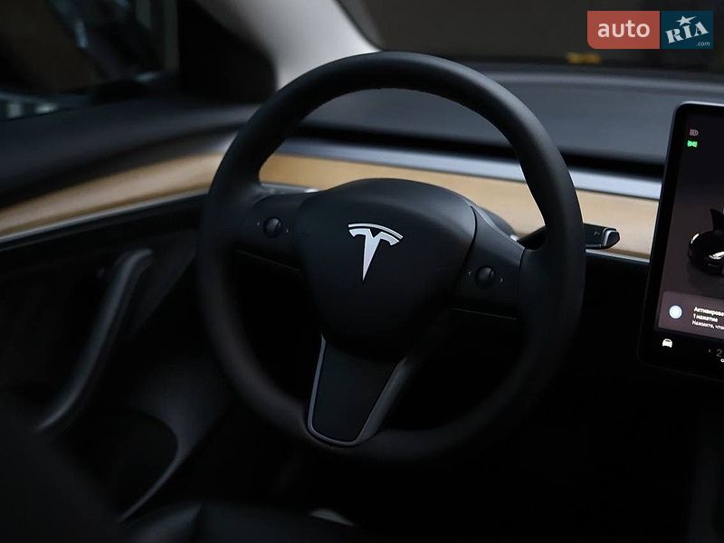 Седан Tesla Model 3 2023 в Дрогобыче