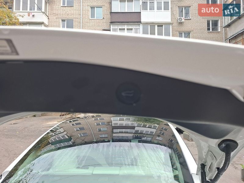 Седан Tesla Model 3 2021 в Вінниці