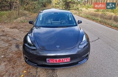 Седан Tesla Model 3 2022 в Киеве