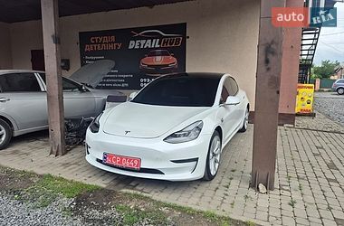 Седан Tesla Model 3 2019 в Казатине