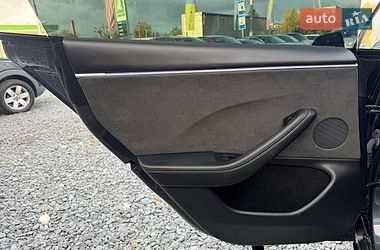 Седан Tesla Model 3 2024 в Стрию фото 19 Седан Tesla Model 3 2024 в Стрию