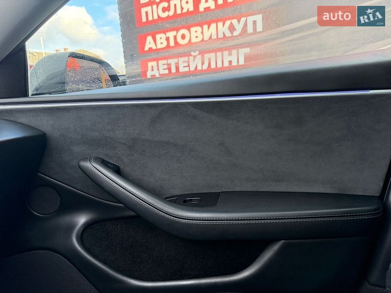 Седан Tesla Model 3 2024 в Стрию фото 32 Седан Tesla Model 3 2024 в Стрию