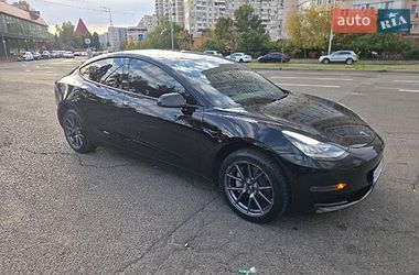 Седан Tesla Model 3 2021 в Киеве фото 3 Седан Tesla Model 3 2021 в Киеве