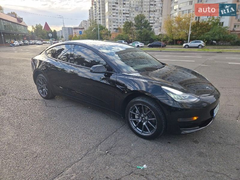 Седан Tesla Model 3 2021 в Киеве фото 3 Седан Tesla Model 3 2021 в Киеве
