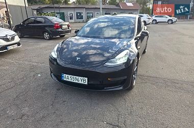 Седан Tesla Model 3 2021 в Києві