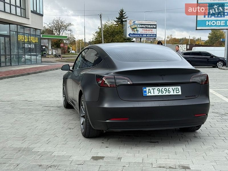 Седан Tesla Model 3 2020 в Ивано-Франковске