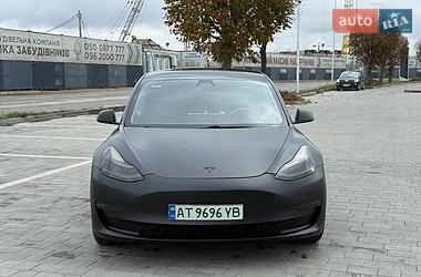 Седан Tesla Model 3 2020 в Ивано-Франковске