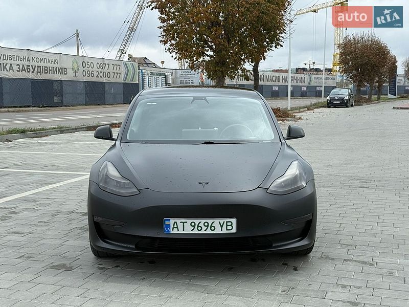 Седан Tesla Model 3 2020 в Ивано-Франковске