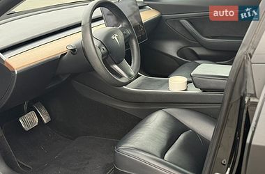 Седан Tesla Model 3 2020 в Ивано-Франковске