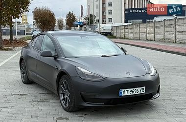 Седан Tesla Model 3 2020 в Ивано-Франковске