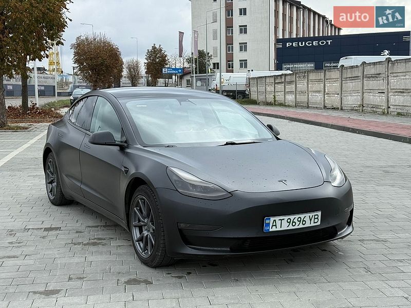 Седан Tesla Model 3 2020 в Ивано-Франковске