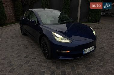 Седан Tesla Model 3 2023 в Кропивницком