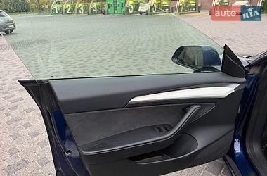 Седан Tesla Model 3 2023 в Кропивницком