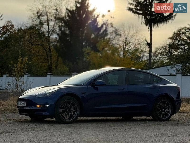 Седан Tesla Model 3 2021 в Ивано-Франковске фото Седан Tesla Model 3 2021 в Ивано-Франковске