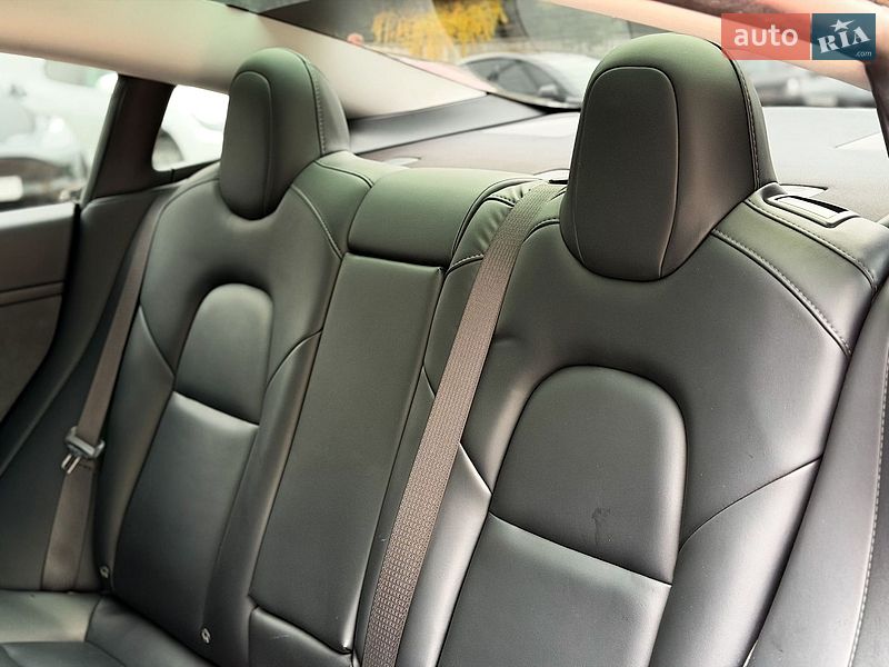 Седан Tesla Model 3 2021 в Киеве фото 15 Седан Tesla Model 3 2021 в Киеве