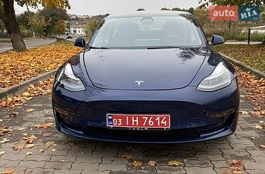 Седан Tesla Model 3 2022 в Сокалі