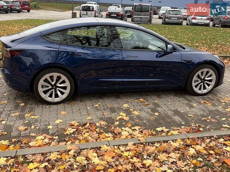 Седан Tesla Model 3 2022 в Сокалі