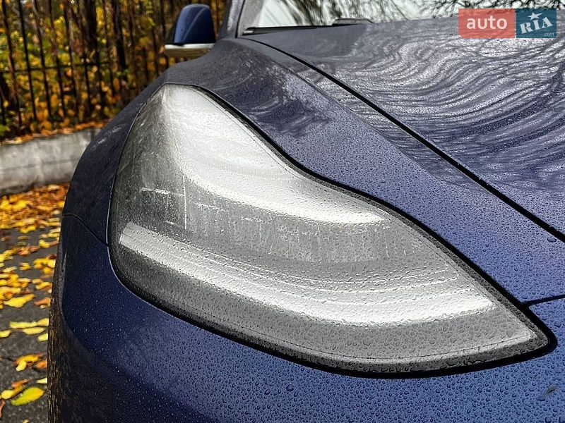 Седан Tesla Model 3 2019 в Киеве