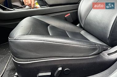 Седан Tesla Model 3 2019 в Киеве