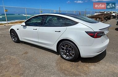 Седан Tesla Model 3 2021 в Львове