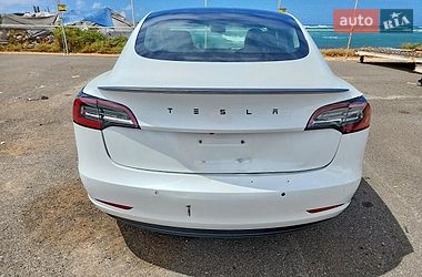 Седан Tesla Model 3 2021 в Львове