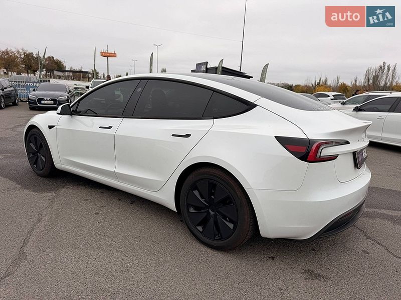 Седан Tesla Model 3 2025 в Кривому Розі фото 34 Седан Tesla Model 3 2025 в Кривому Розі