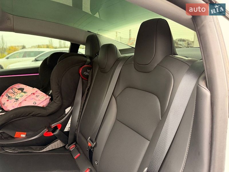 Седан Tesla Model 3 2025 в Кривому Розі фото 59 Седан Tesla Model 3 2025 в Кривому Розі