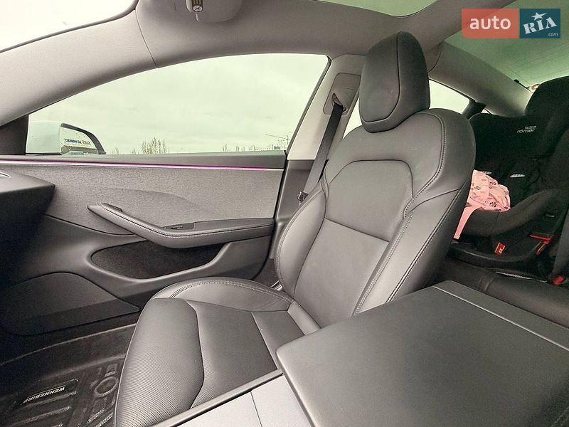 Седан Tesla Model 3 2025 в Кривому Розі фото 84 Седан Tesla Model 3 2025 в Кривому Розі