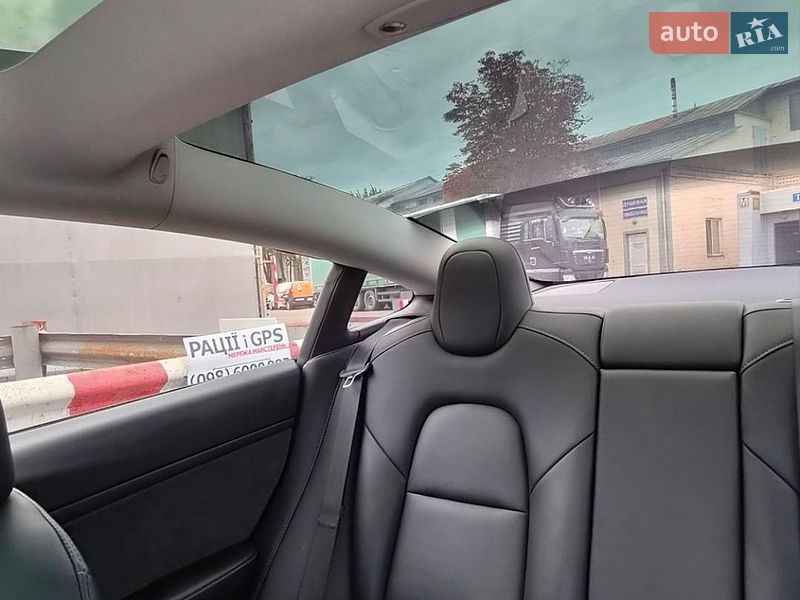 Седан Tesla Model 3 2021 в Одесі