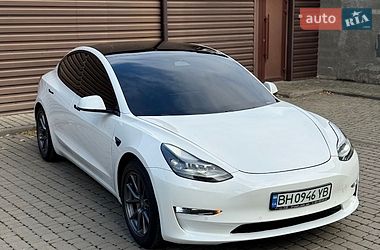 Седан Tesla Model 3 2021 в Одесі