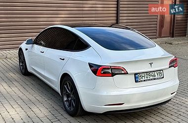 Седан Tesla Model 3 2021 в Одесі