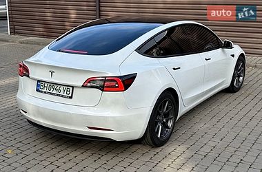 Седан Tesla Model 3 2021 в Одесі