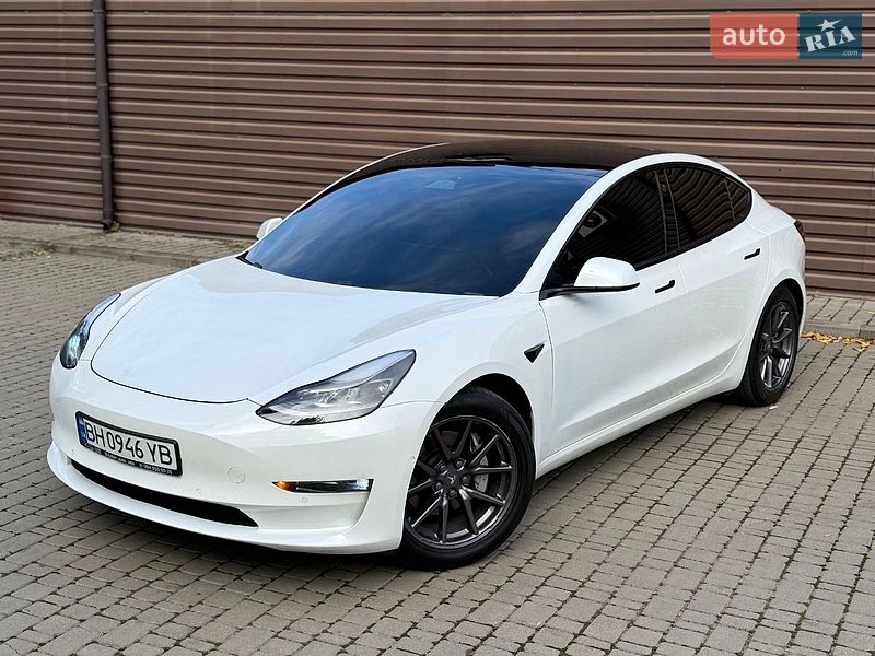 Седан Tesla Model 3 2021 в Одесі