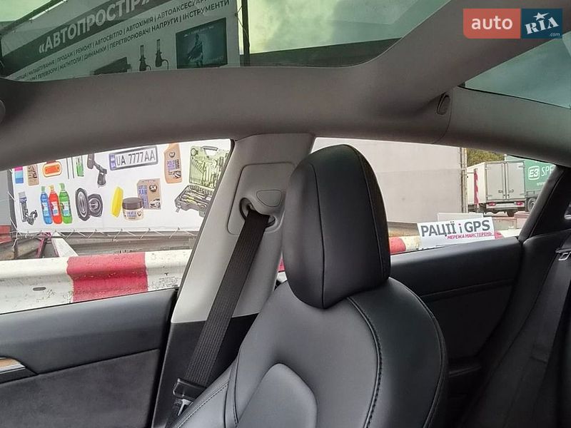 Седан Tesla Model 3 2021 в Одесі