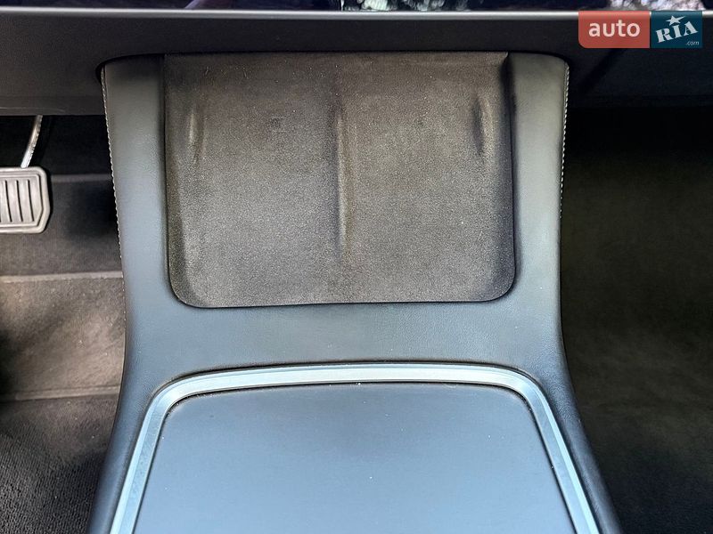Седан Tesla Model 3 2021 в Одесі