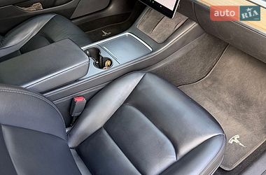 Седан Tesla Model 3 2021 в Одесі