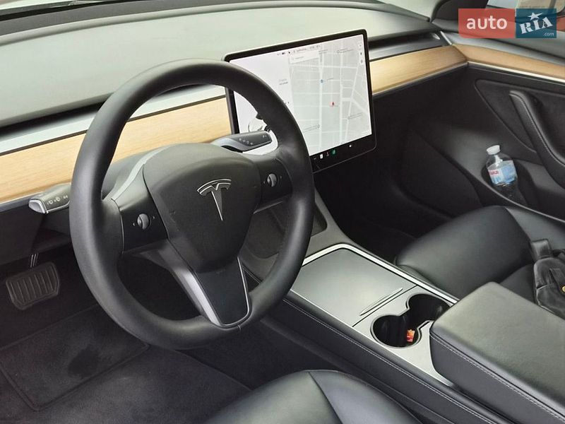 Седан Tesla Model 3 2021 в Одесі