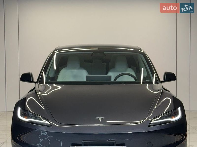 Седан Tesla Model 3 2024 в Одессе