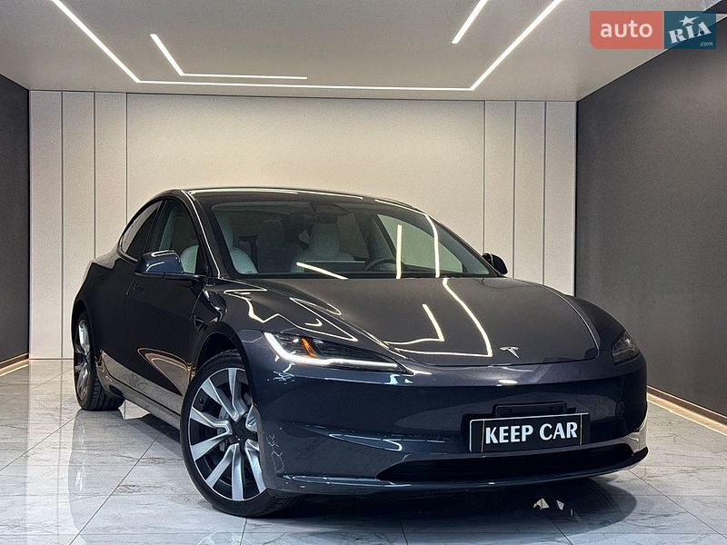 Tesla Model 3 2024