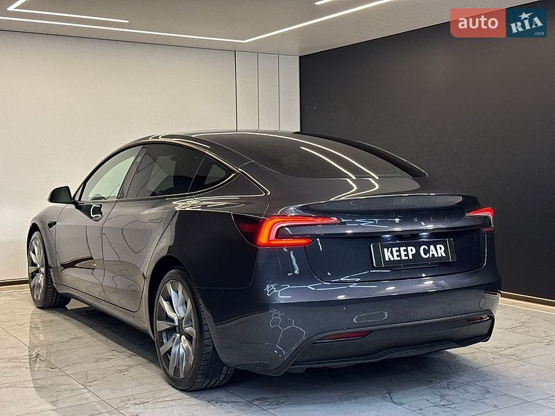 Седан Tesla Model 3 2024 в Одессе