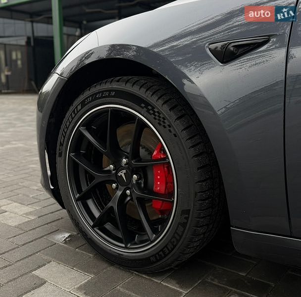 Седан Tesla Model 3 2021 в Запоріжжі