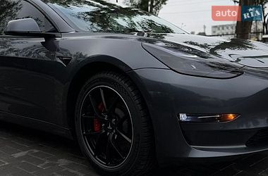 Седан Tesla Model 3 2021 в Запоріжжі