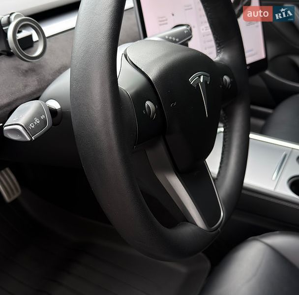 Седан Tesla Model 3 2021 в Запоріжжі