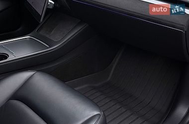 Седан Tesla Model 3 2021 в Запоріжжі