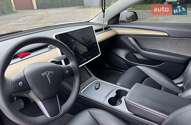 Седан Tesla Model 3 2021 в Днепре